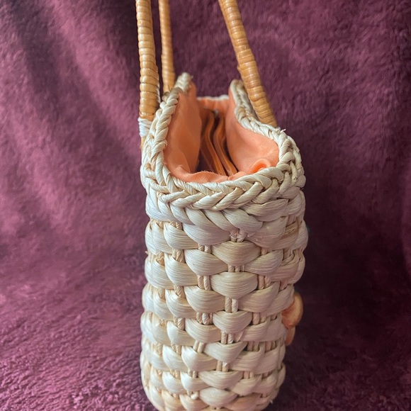 VIntage Embroidery straw purse - like new - Picture 4 of 8